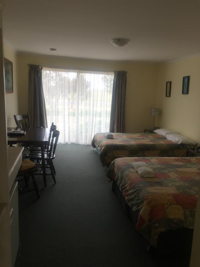 Cardigan Lodge Motel Ballarat Extérieur photo