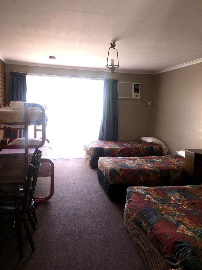 Cardigan Lodge Motel Ballarat Extérieur photo