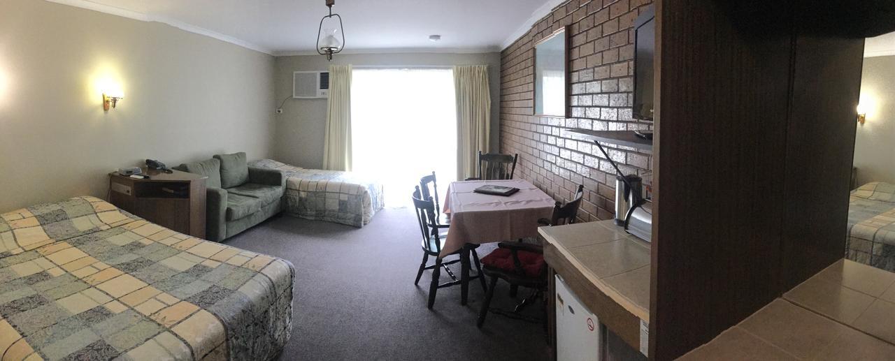 Cardigan Lodge Motel Ballarat Extérieur photo